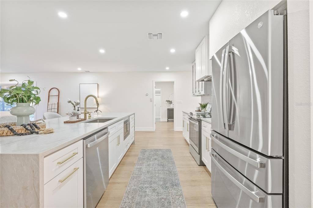 На продажу: $1,100,000 (4 спален, 3 ванн, 3738 Квадратных фут)