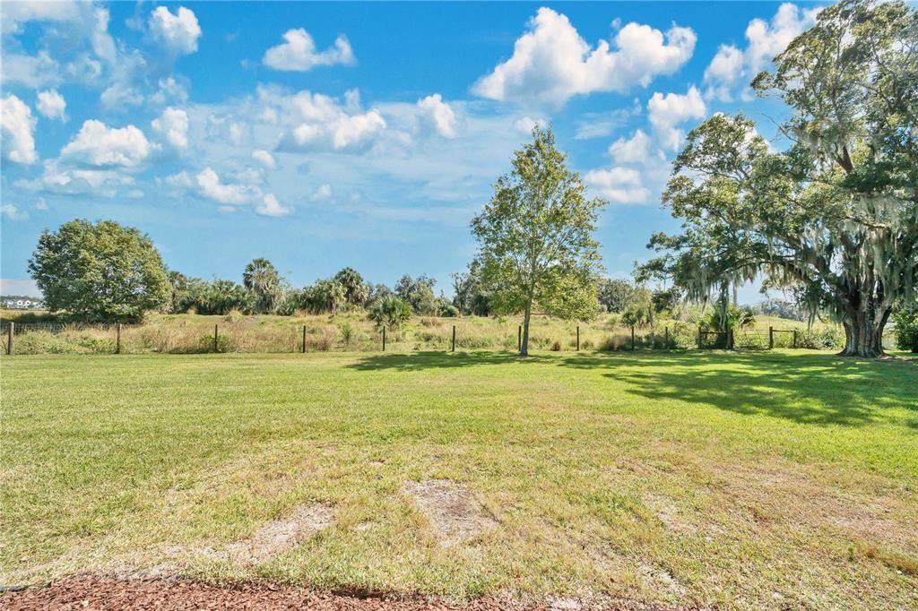 合同活跃: $549,900 (4 贝兹, 3 浴室, 2940 平方英尺)