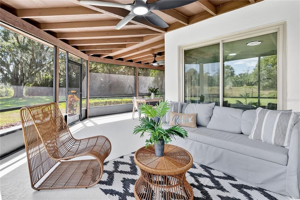 合同活跃: $549,900 (4 贝兹, 3 浴室, 2940 平方英尺)