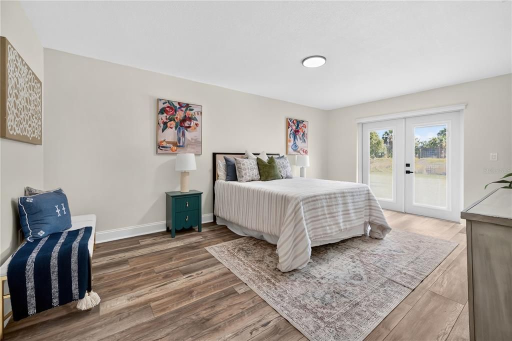 合同活跃: $549,900 (4 贝兹, 3 浴室, 2940 平方英尺)