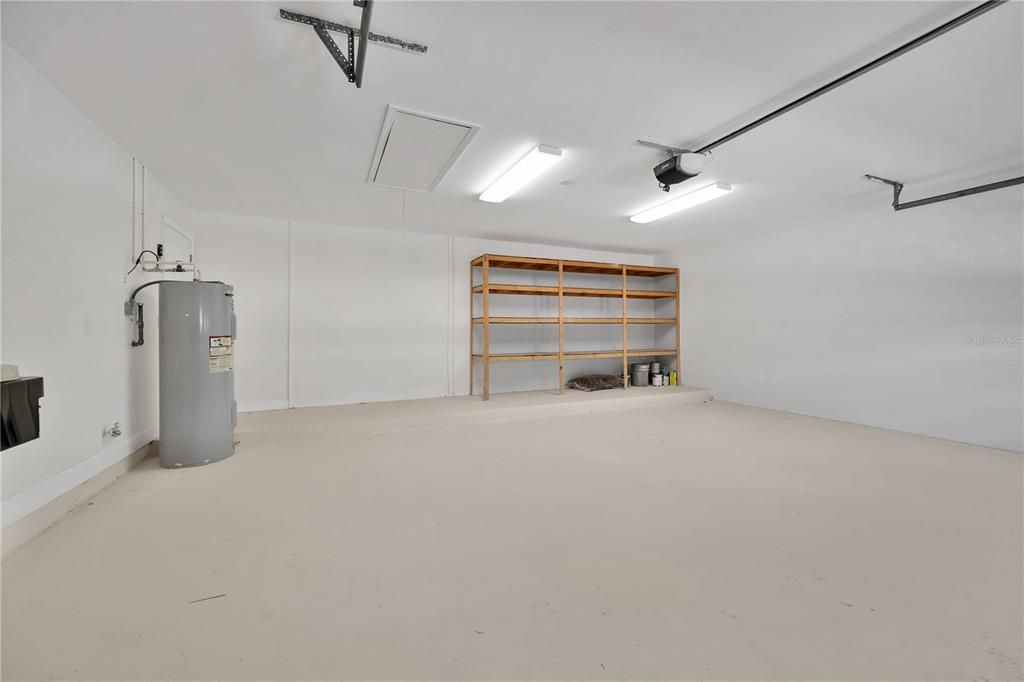 合同活跃: $549,900 (4 贝兹, 3 浴室, 2940 平方英尺)