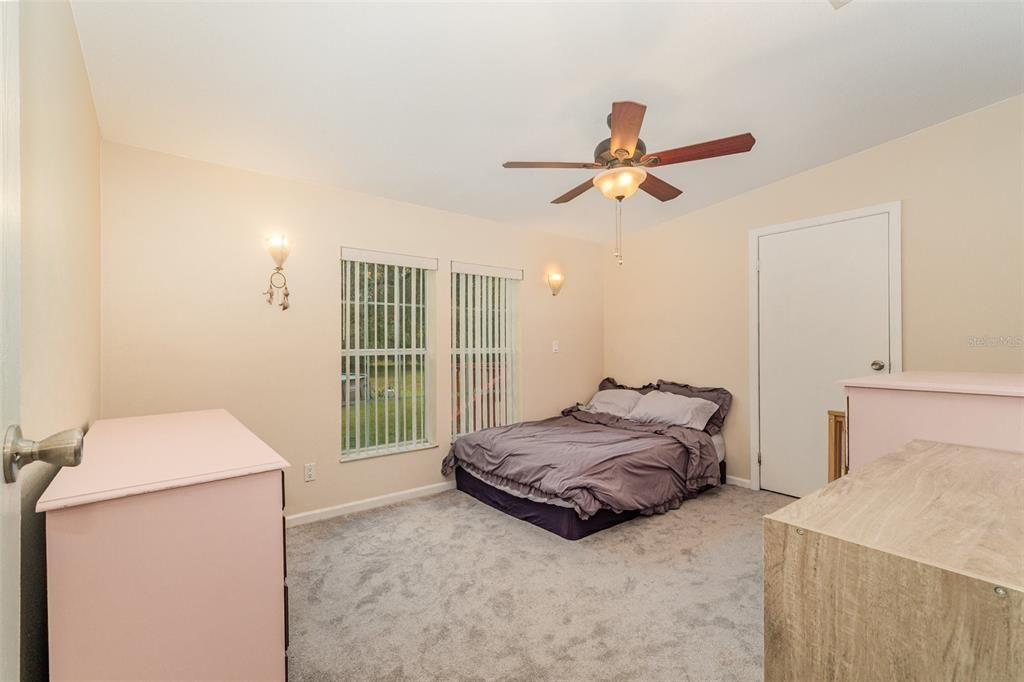 待售: $339,000 (3 贝兹, 2 浴室, 1920 平方英尺)