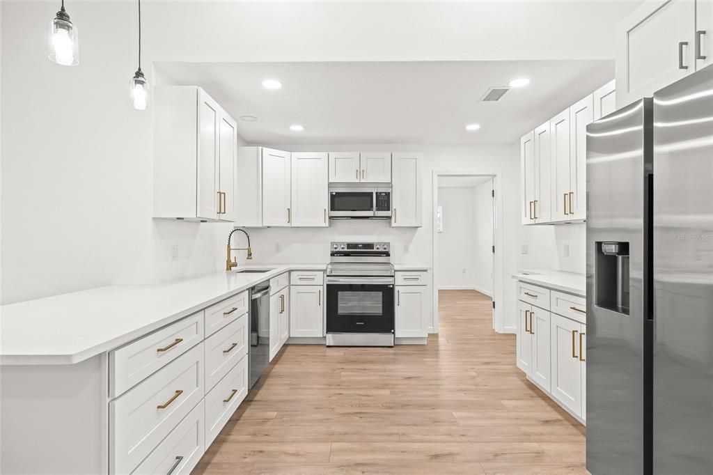 For Sale: $339,900 (4 beds, 2 baths, 1845 Square Feet)