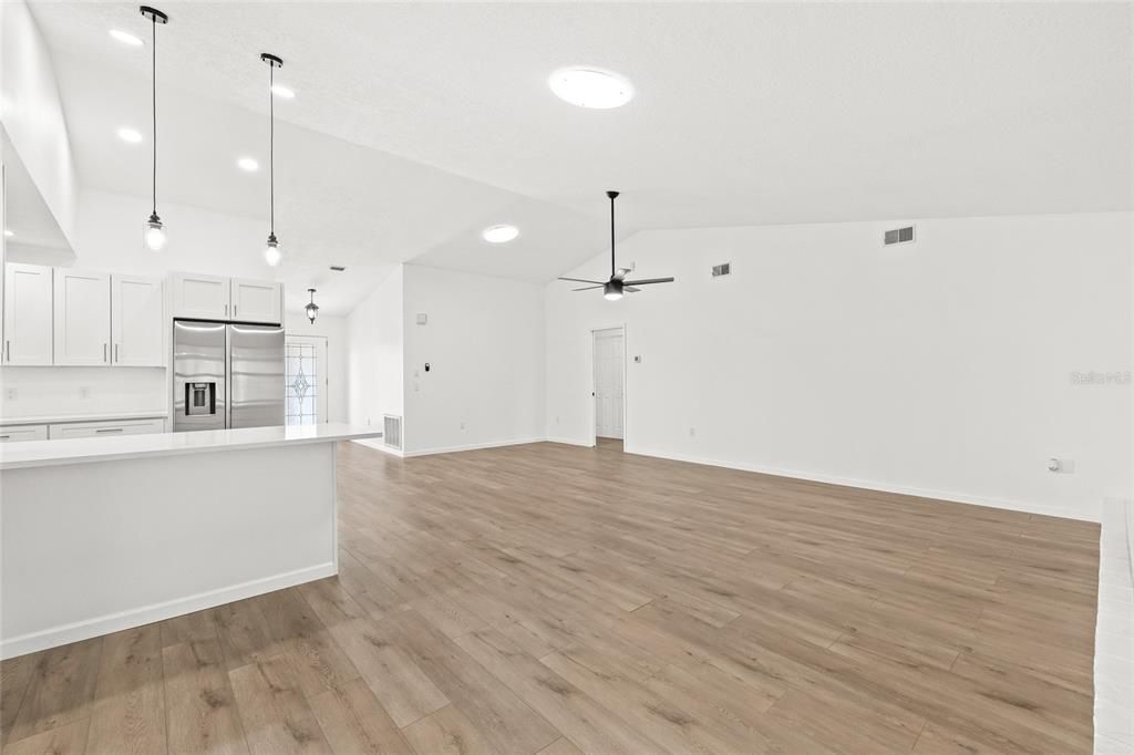 For Sale: $339,900 (4 beds, 2 baths, 1845 Square Feet)