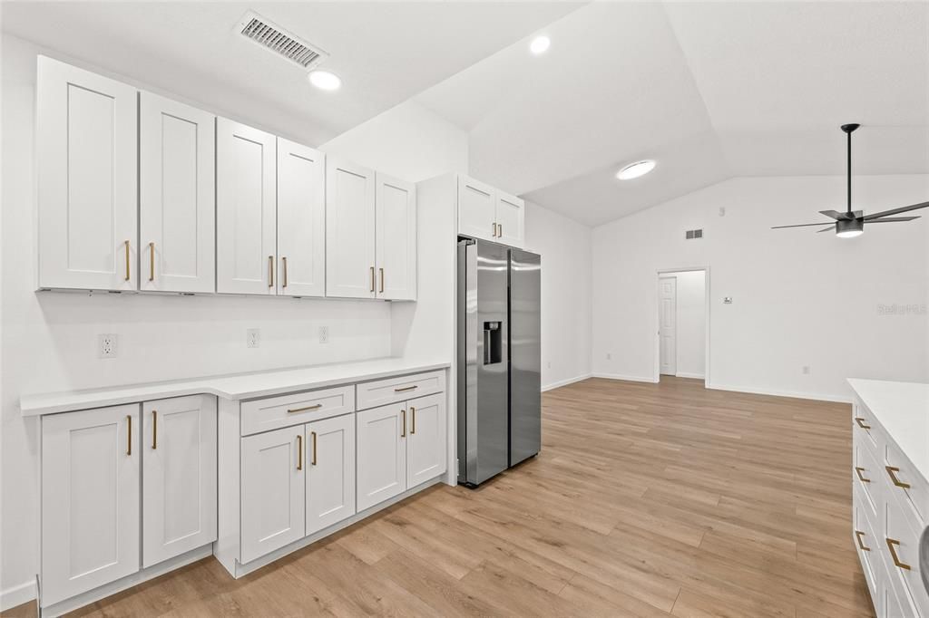 For Sale: $339,900 (4 beds, 2 baths, 1845 Square Feet)