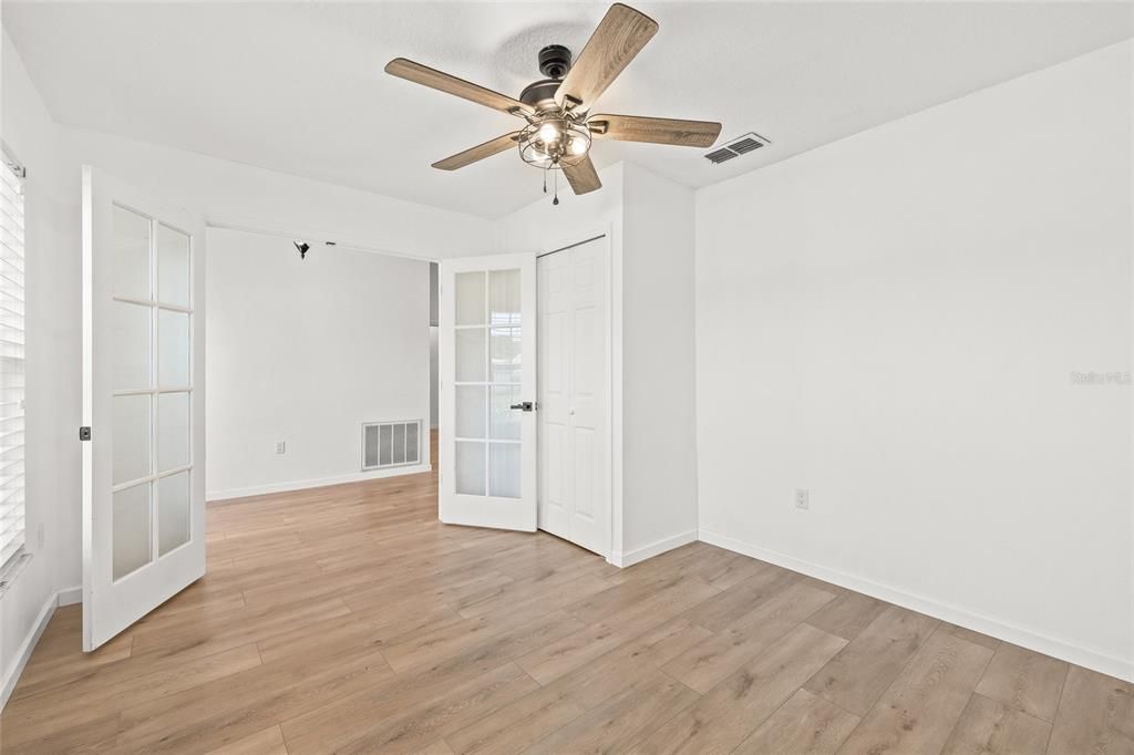 For Sale: $339,900 (4 beds, 2 baths, 1845 Square Feet)