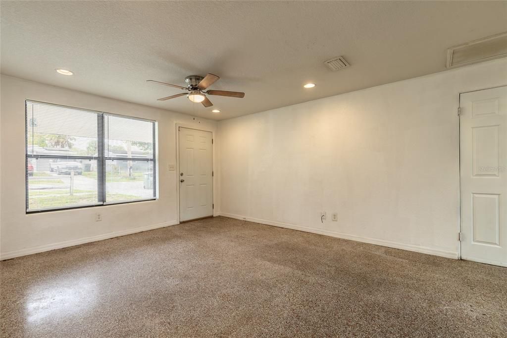 En Venta: $220,000 (3 camas, 1 baños, 950 Pies cuadrados)