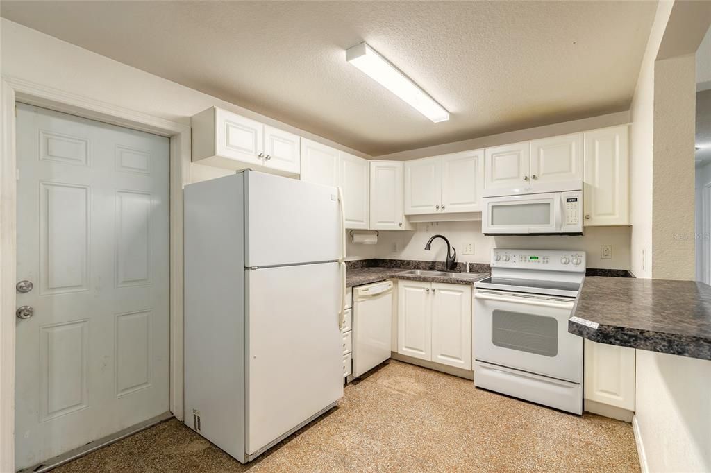 En Venta: $220,000 (3 camas, 1 baños, 950 Pies cuadrados)