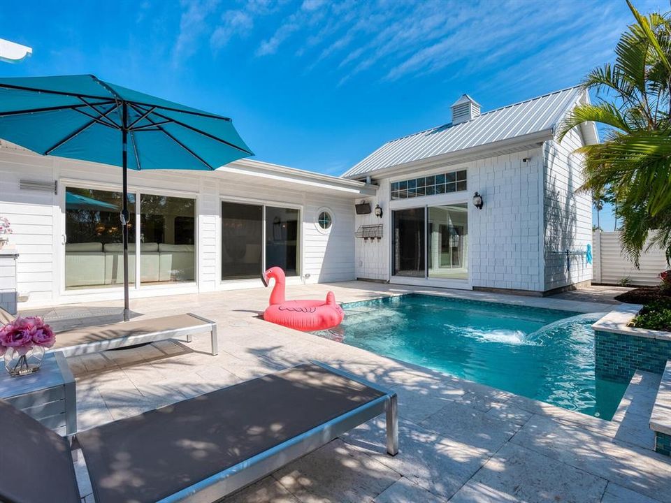 En Venta: $2,499,000 (4 camas, 3 baños, 2743 Pies cuadrados)