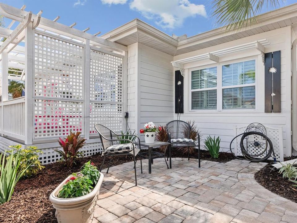 En Venta: $2,499,000 (4 camas, 3 baños, 2743 Pies cuadrados)