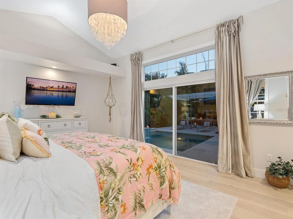 En Venta: $2,499,000 (4 camas, 3 baños, 2743 Pies cuadrados)