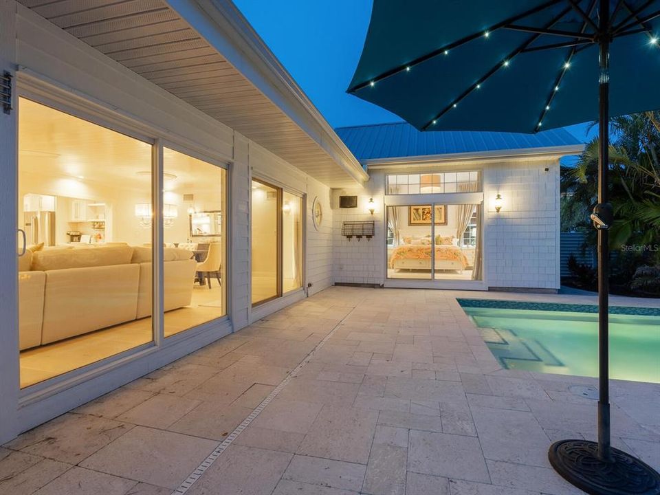 En Venta: $2,499,000 (4 camas, 3 baños, 2743 Pies cuadrados)