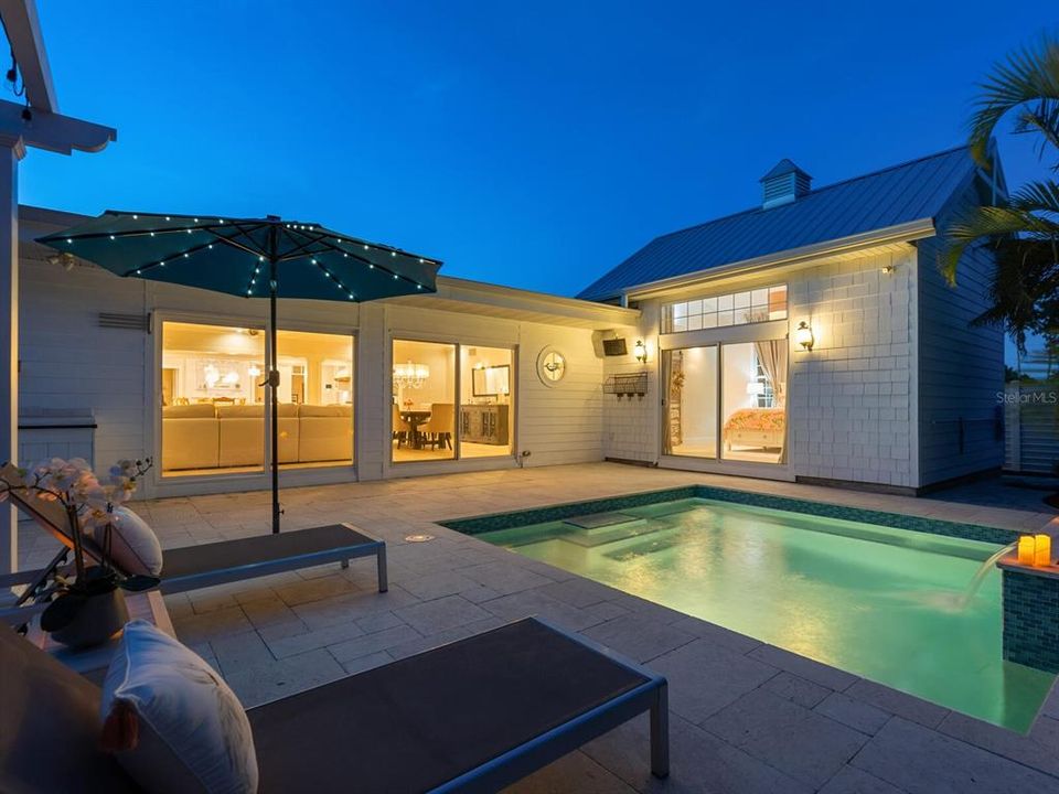 En Venta: $2,499,000 (4 camas, 3 baños, 2743 Pies cuadrados)