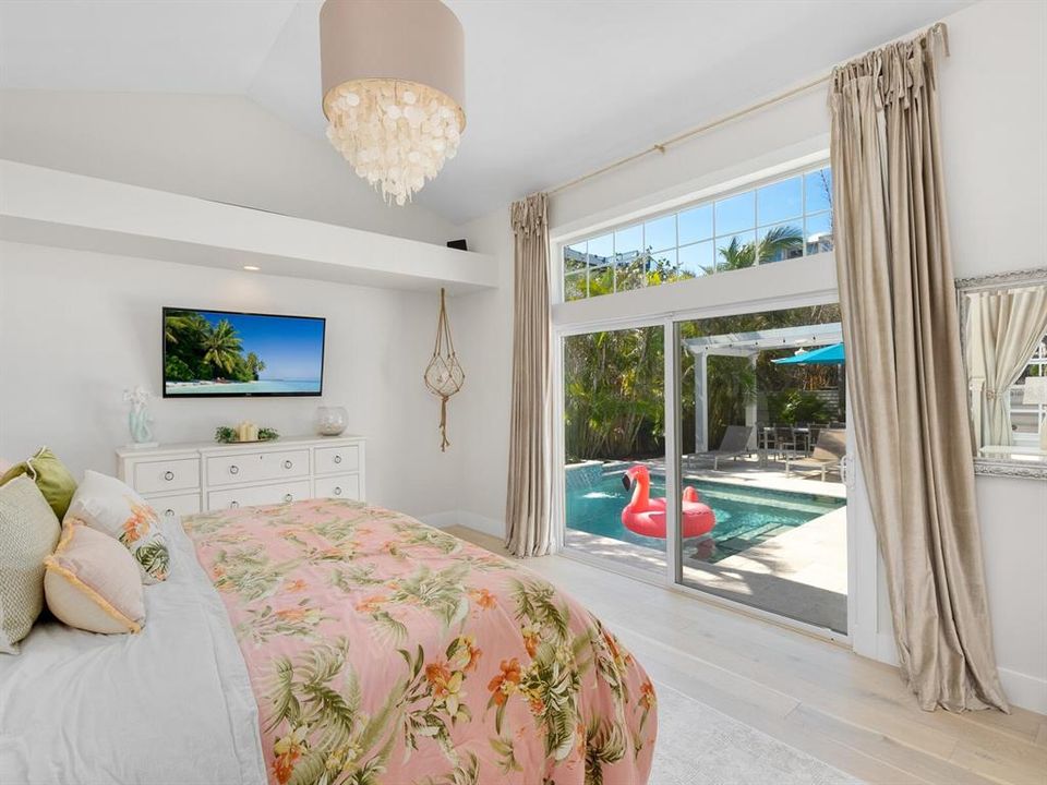 En Venta: $2,499,000 (4 camas, 3 baños, 2743 Pies cuadrados)