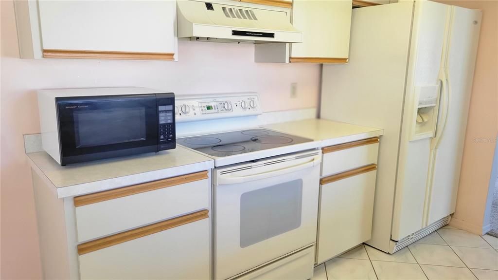 For Sale: $185,000 (2 beds, 2 baths, 1144 Square Feet)