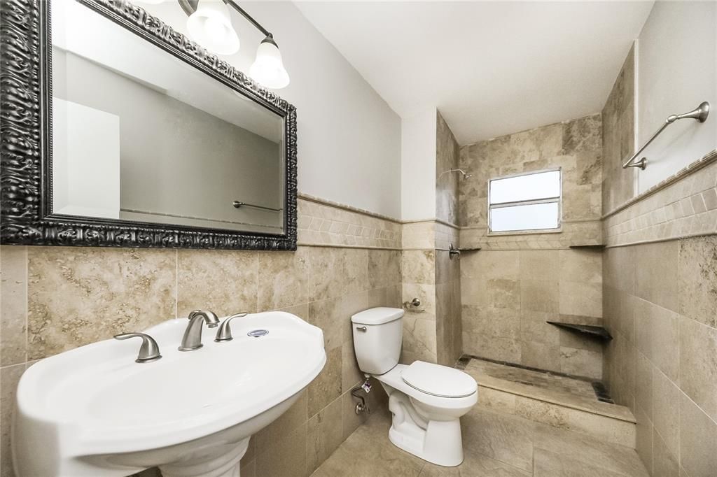 For Rent: $2,340 (4 beds, 2 baths, 1620 Square Feet)