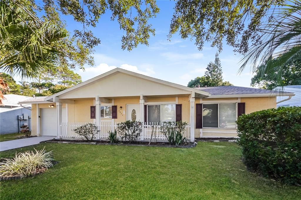 For Rent: $2,340 (4 beds, 2 baths, 1620 Square Feet)