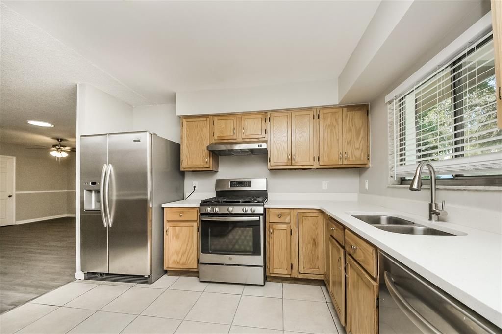 For Rent: $2,340 (4 beds, 2 baths, 1620 Square Feet)