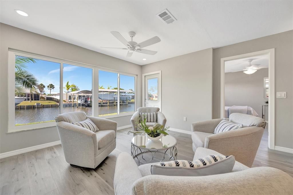 出租: $2,150 (2 贝兹, 2 浴室, 1078 平方英尺)