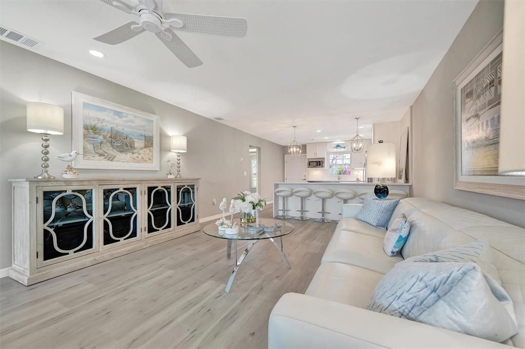 出租: $2,150 (2 贝兹, 2 浴室, 1078 平方英尺)