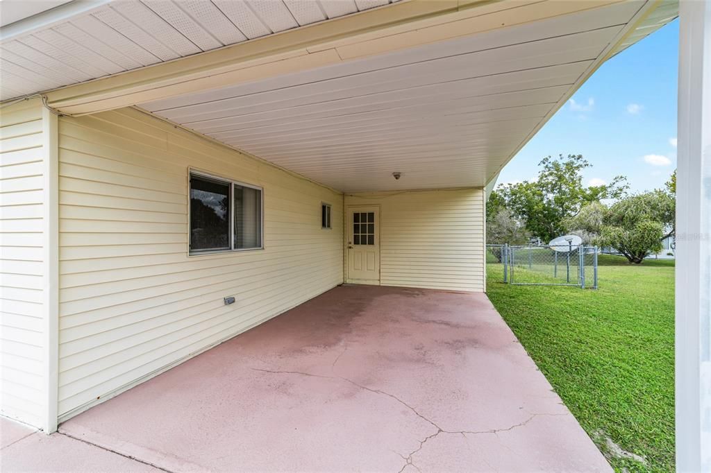 Active With Contract: $152,000 (2 beds, 2 baths, 1288 Square Feet)