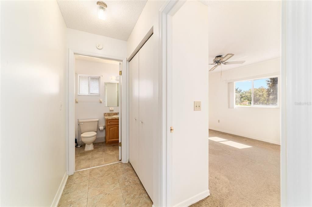 Active With Contract: $152,000 (2 beds, 2 baths, 1288 Square Feet)