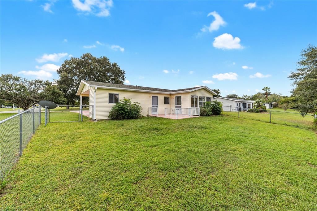 Active With Contract: $152,000 (2 beds, 2 baths, 1288 Square Feet)