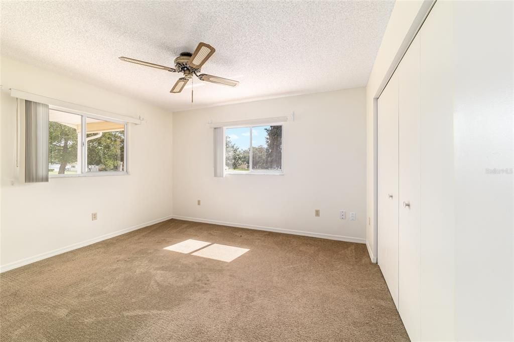 Active With Contract: $152,000 (2 beds, 2 baths, 1288 Square Feet)