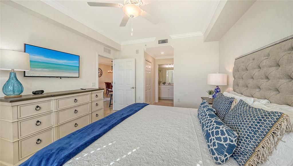 En Venta: $260,000 (2 camas, 2 baños, 1121 Pies cuadrados)