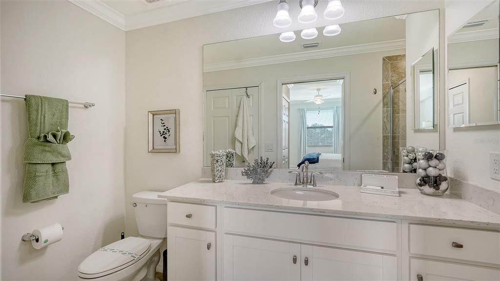 En Venta: $260,000 (2 camas, 2 baños, 1121 Pies cuadrados)