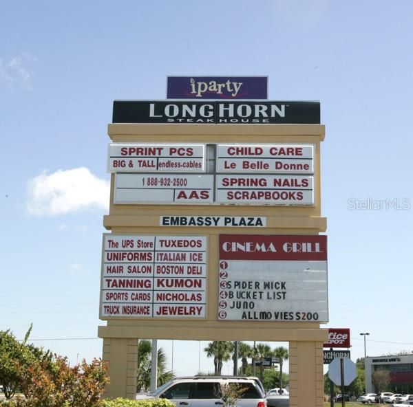 For Sale: $99,900 (2 beds, 2 baths, 978 Square Feet)