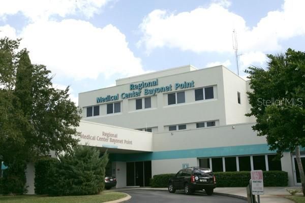 For Sale: $99,900 (2 beds, 2 baths, 978 Square Feet)