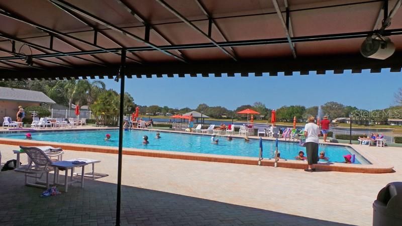 For Sale: $99,900 (2 beds, 2 baths, 978 Square Feet)