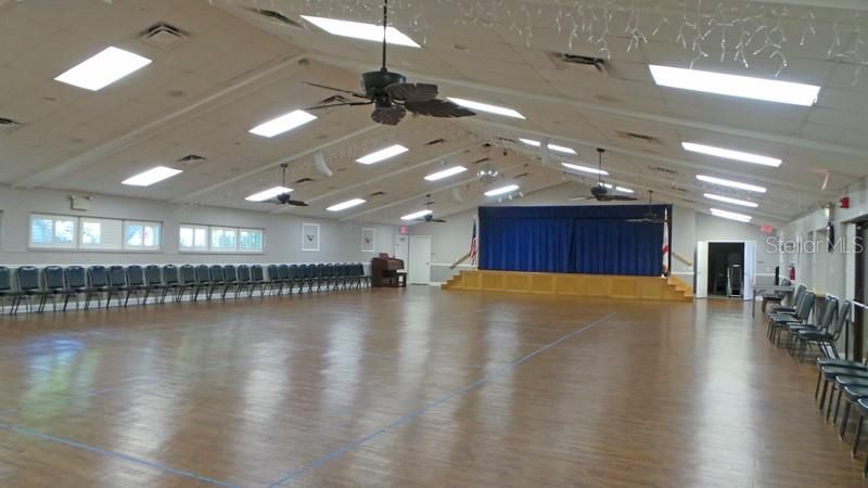 For Sale: $99,900 (2 beds, 2 baths, 978 Square Feet)