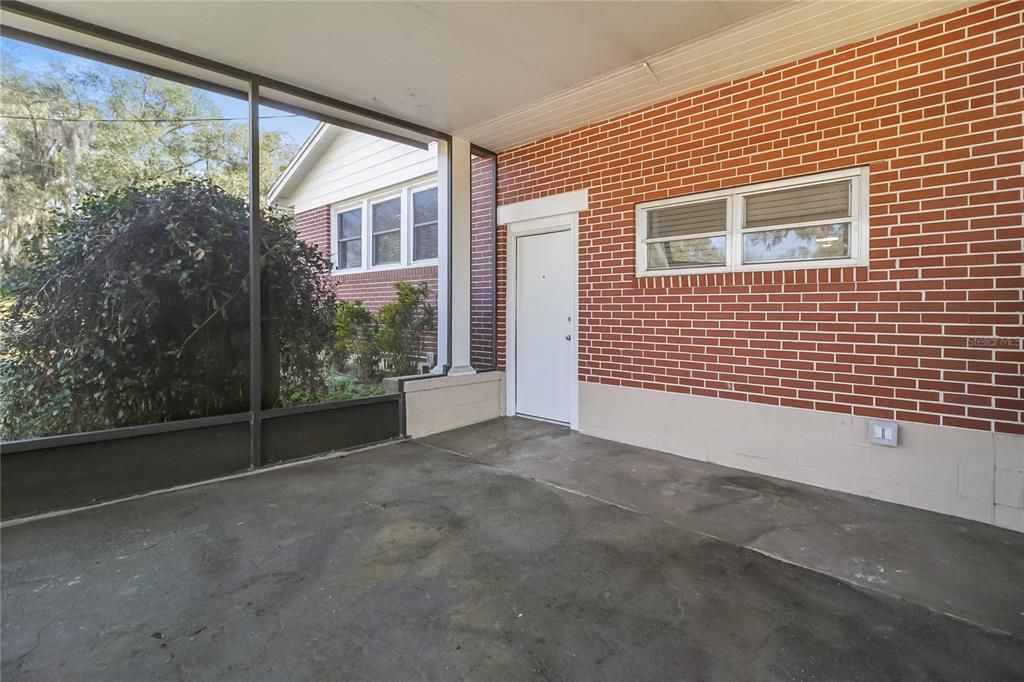 出租: $1,930 (3 贝兹, 3 浴室, 1761 平方英尺)