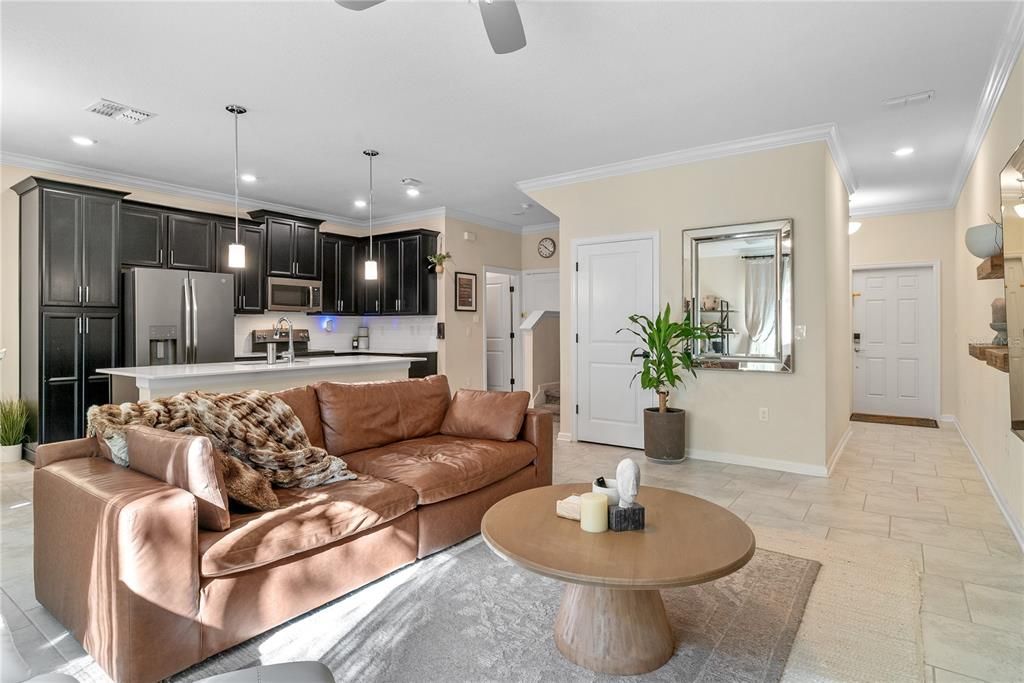 Active With Contract: $275,000 (3 beds, 2 baths, 1731 Square Feet)