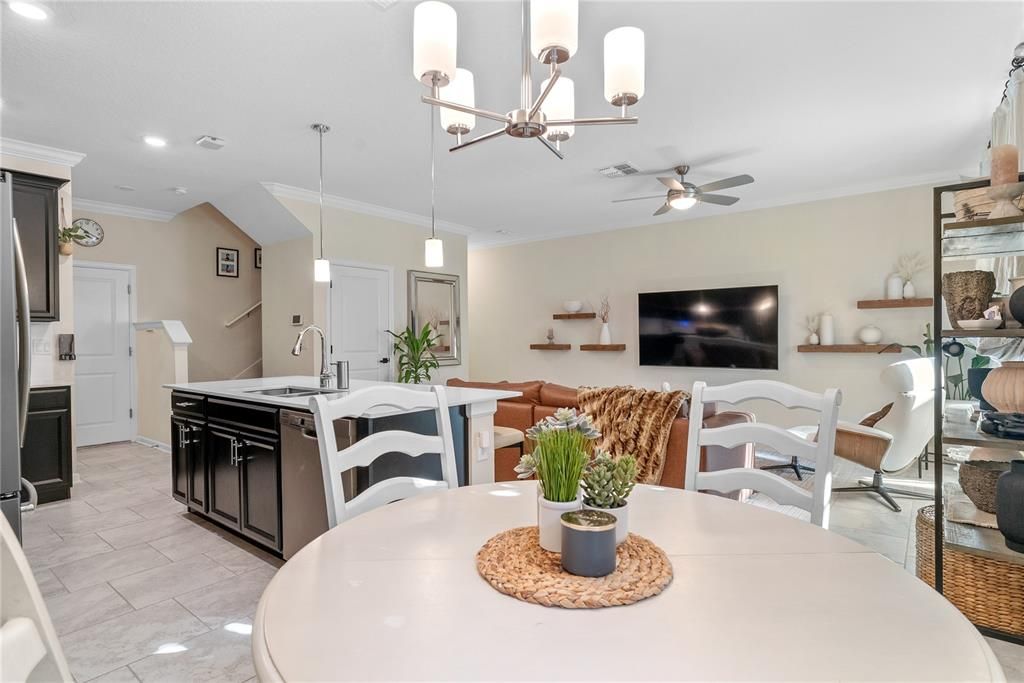 Active With Contract: $275,000 (3 beds, 2 baths, 1731 Square Feet)