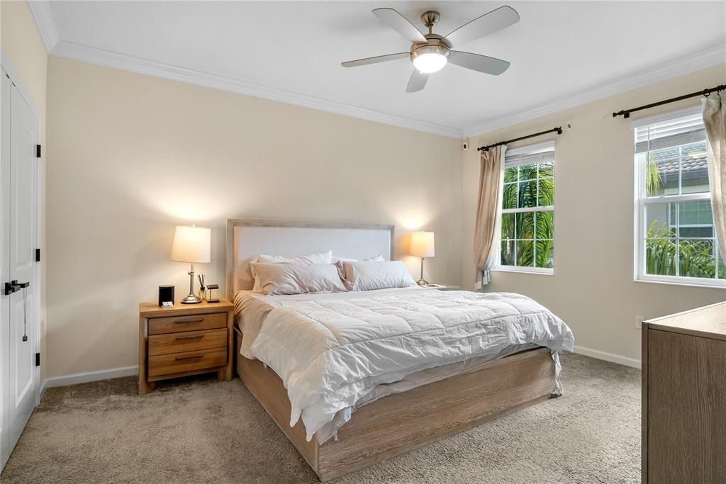 Active With Contract: $275,000 (3 beds, 2 baths, 1731 Square Feet)