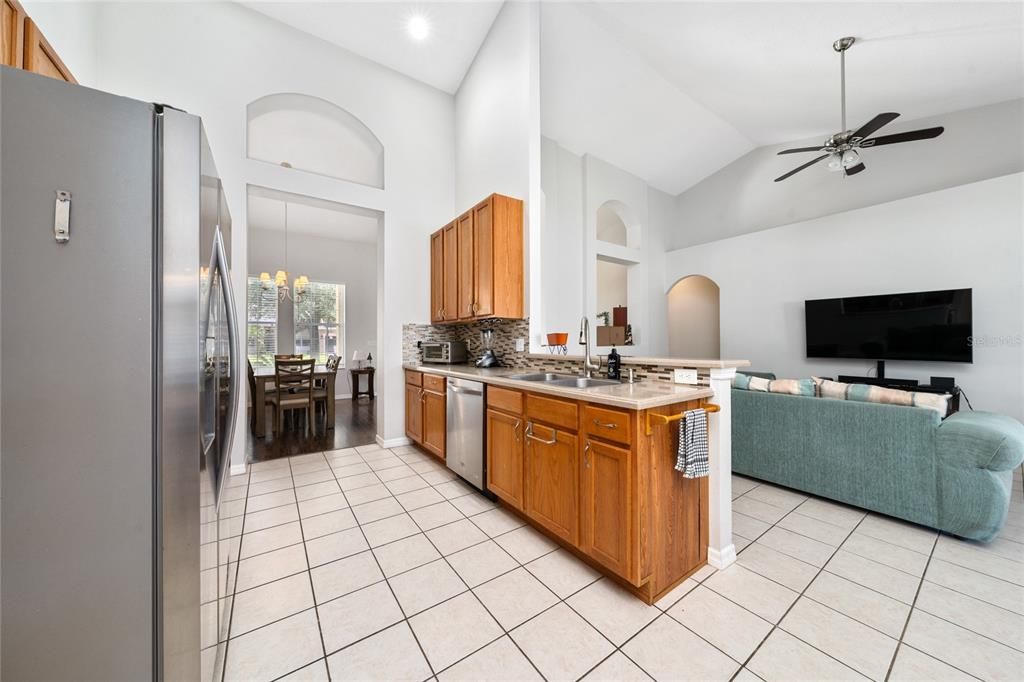 For Sale: $419,000 (4 beds, 2 baths, 2052 Square Feet)