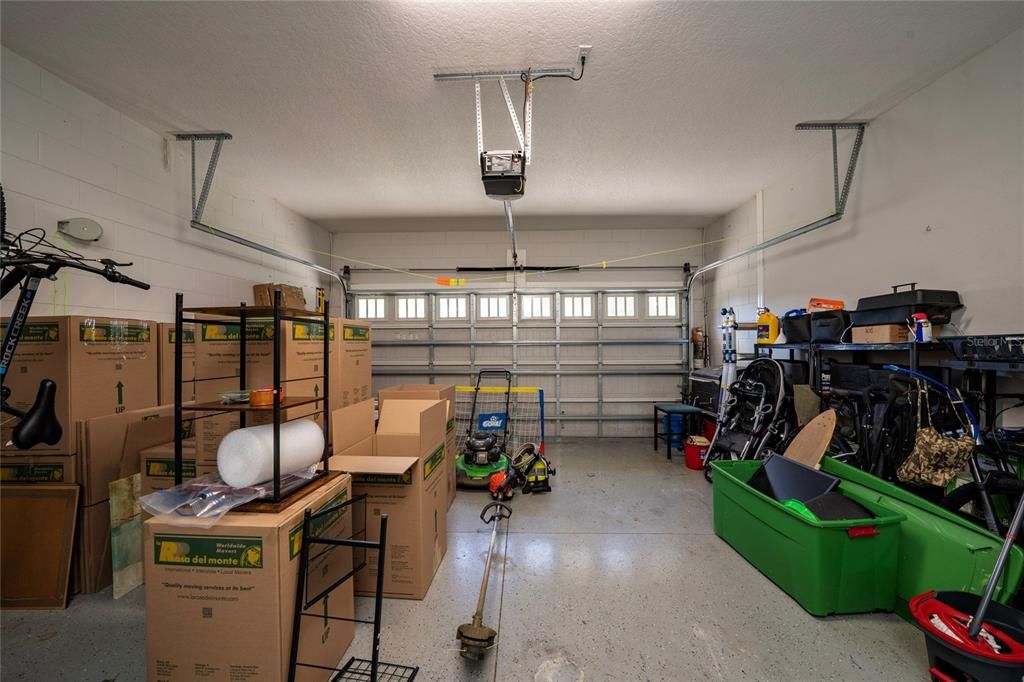 For Sale: $419,000 (4 beds, 2 baths, 2052 Square Feet)