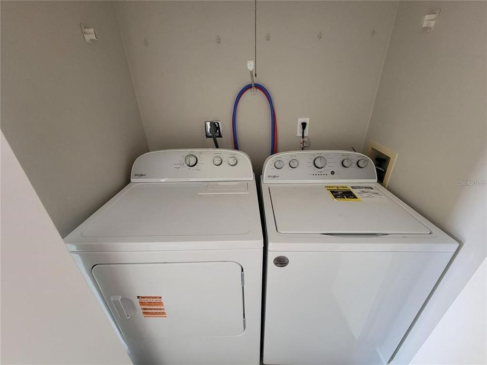 На продажу: $135,000 (2 спален, 1 ванн, 1154 Квадратных фут)