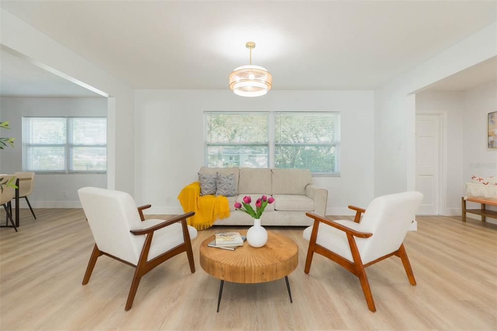 Active With Contract: $489,900 (4 beds, 2 baths, 2065 Square Feet)