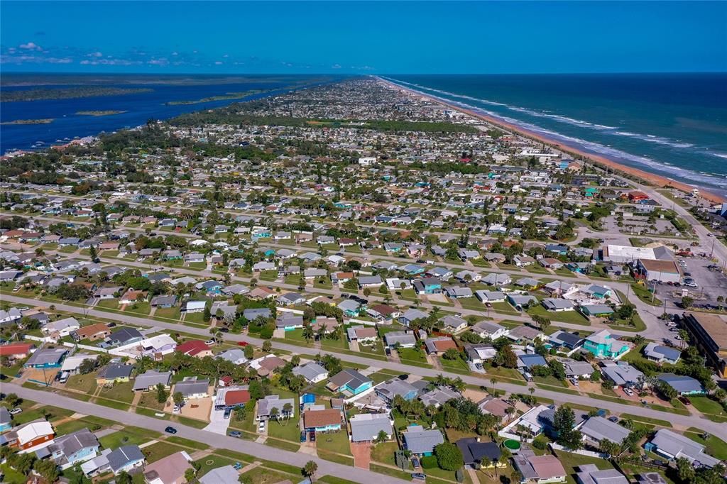 待售: $334,000 (2 贝兹, 1 浴室, 882 平方英尺)