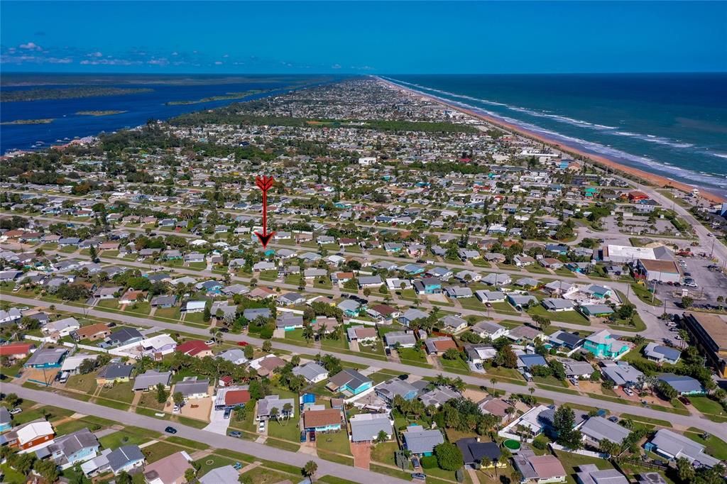 待售: $334,000 (2 贝兹, 1 浴室, 882 平方英尺)