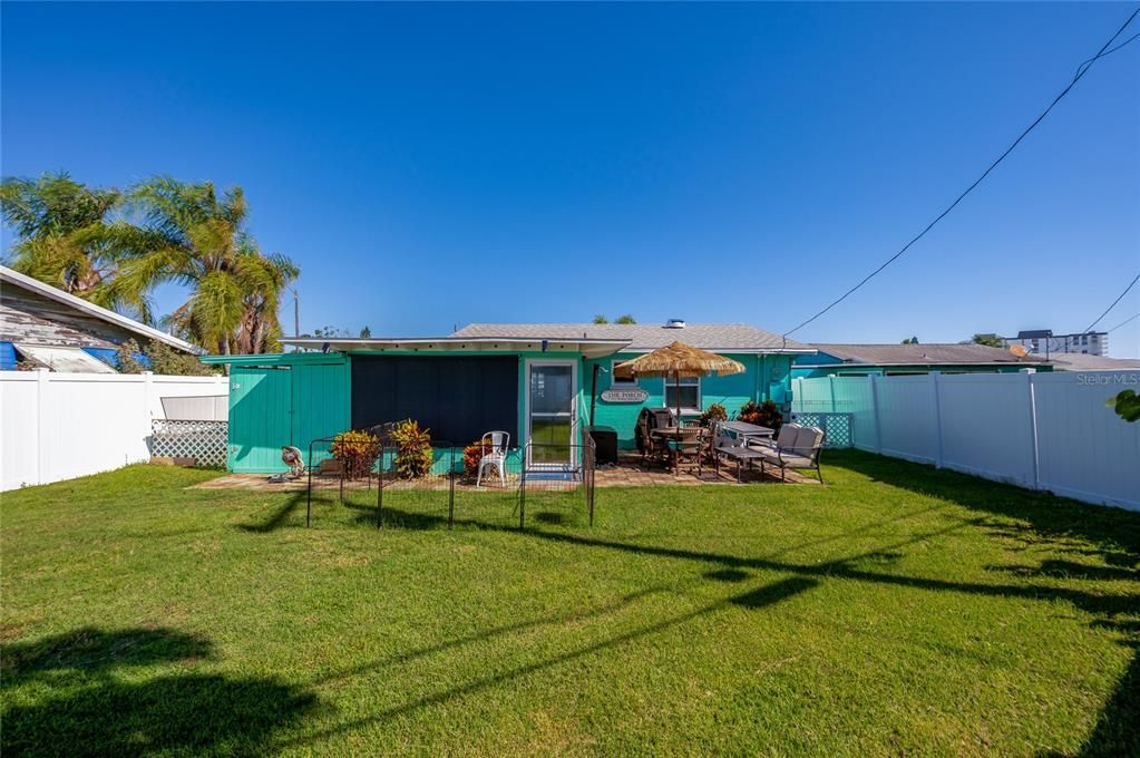 待售: $334,000 (2 贝兹, 1 浴室, 882 平方英尺)