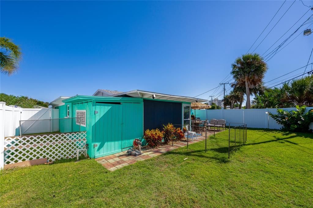 待售: $334,000 (2 贝兹, 1 浴室, 882 平方英尺)