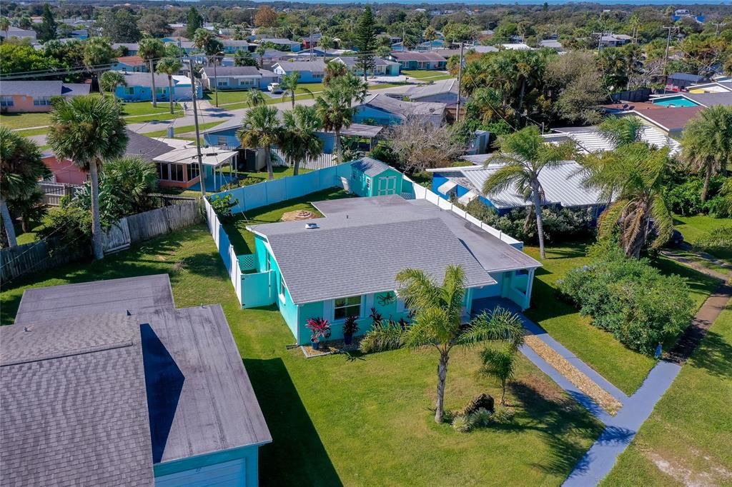 待售: $334,000 (2 贝兹, 1 浴室, 882 平方英尺)