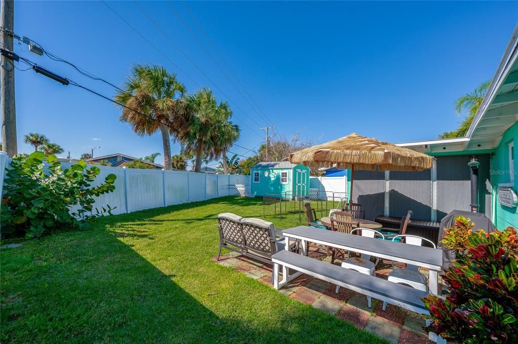 待售: $334,000 (2 贝兹, 1 浴室, 882 平方英尺)