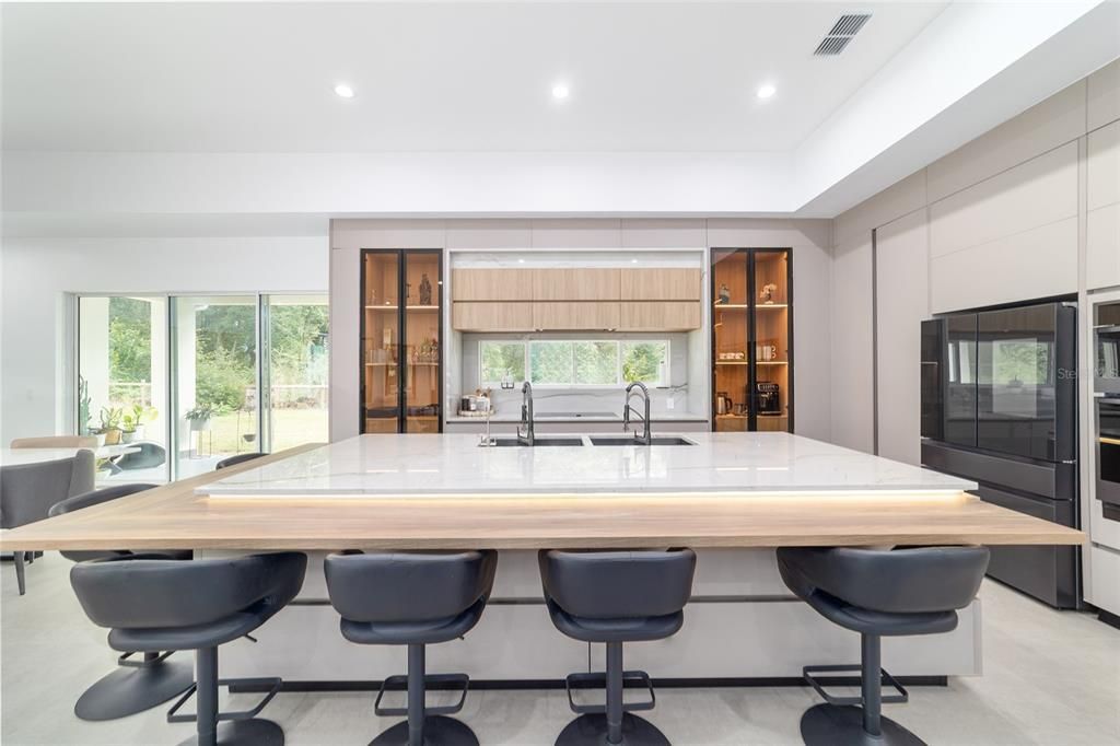 En Venta: $1,295,000 (3 camas, 4 baños, 3499 Pies cuadrados)