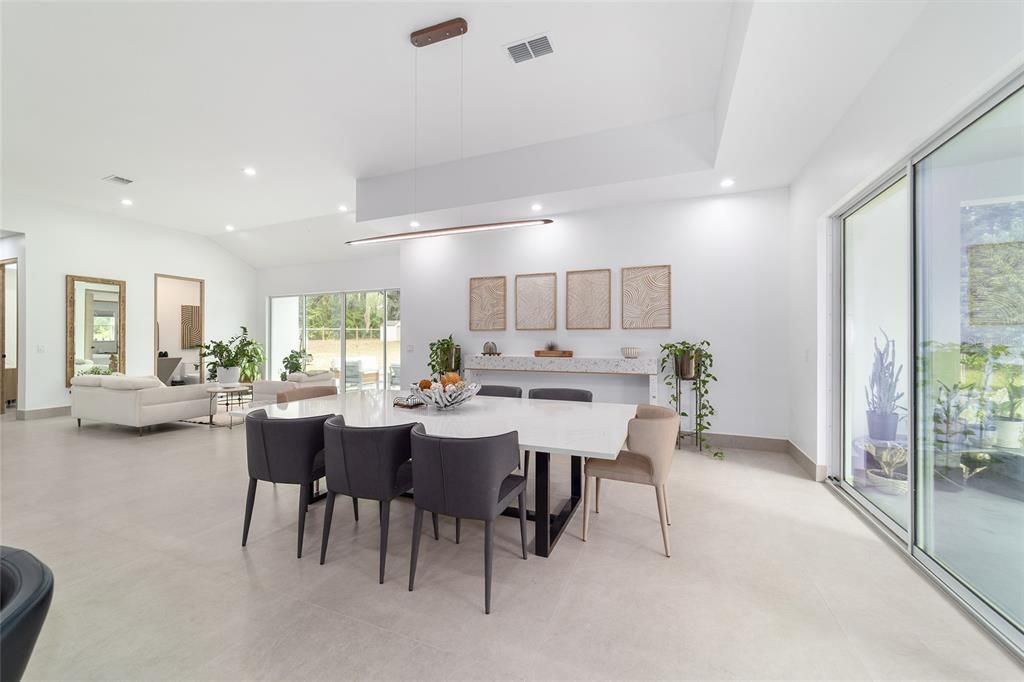 En Venta: $1,295,000 (3 camas, 4 baños, 3499 Pies cuadrados)